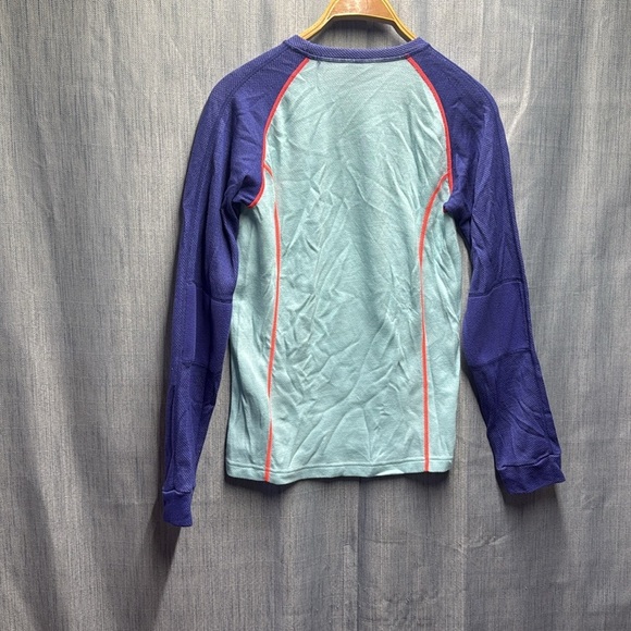 🇺🇸 Helly Hansen Blue and Purple Long Sleeve Shirt size large - Picture 2 of 8